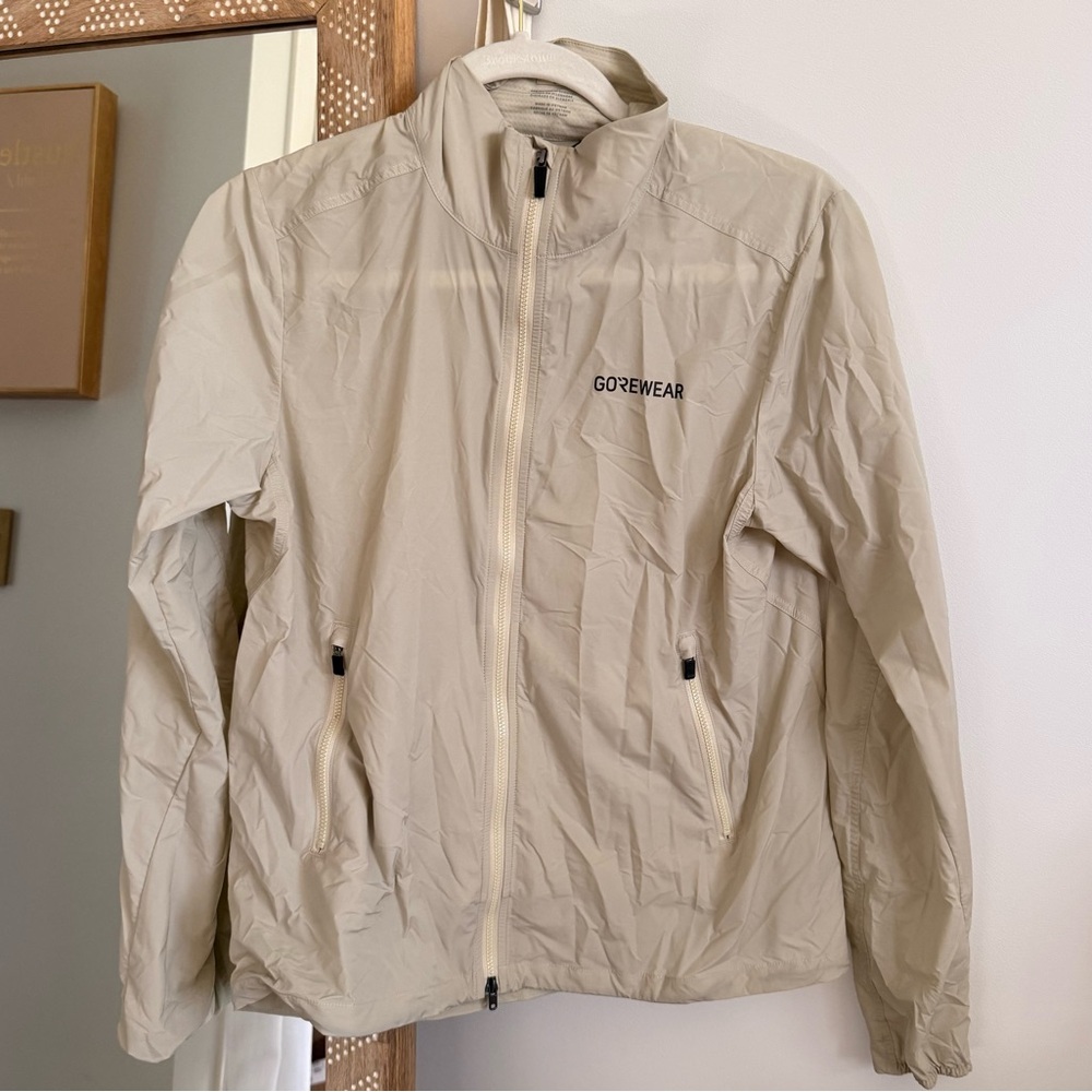 Gorewear Windbreaker Jacket size small – running Windbreaker